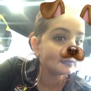 Meet your Posher, Eloisa